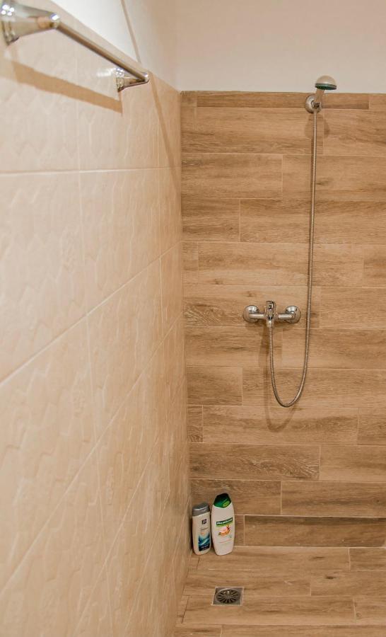 Athina Secret Apartments Adults Only Heraclión Exterior foto